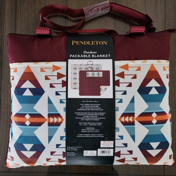 Pendleton Outdoor Packable Blanket 60 in x 72 in - Picture 2 of 9